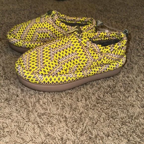 NEW Women’s UGG Maxi Heritage Braid Clogs Sz. 10 Burnt Olive