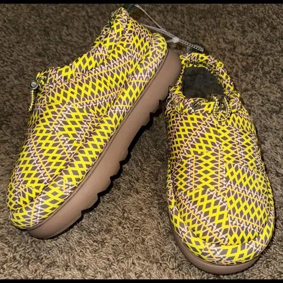 NEW Women’s UGG Maxi Heritage Braid Clogs Sz. 10 Burnt Olive