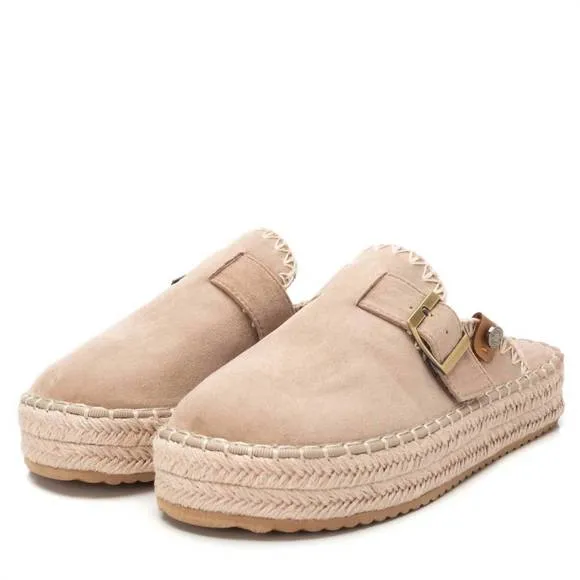 NEW XTI women's clogs in beige
