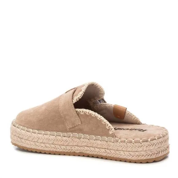NEW XTI women's clogs in beige