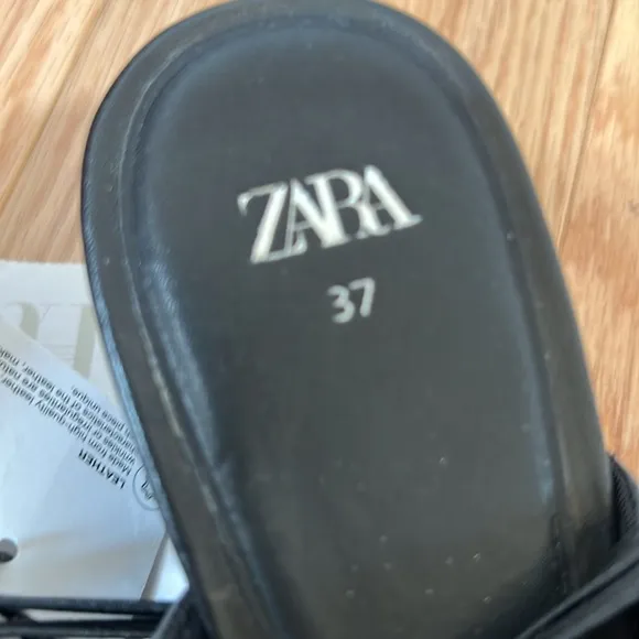 New! Zara 6.5 Black leather pointed toe block heel mules.