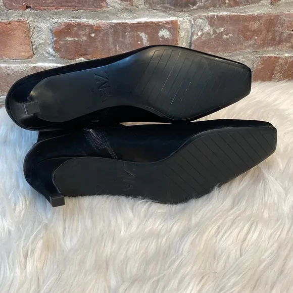 New Zara Black Kitten Heel Stretch Booties, Size 8