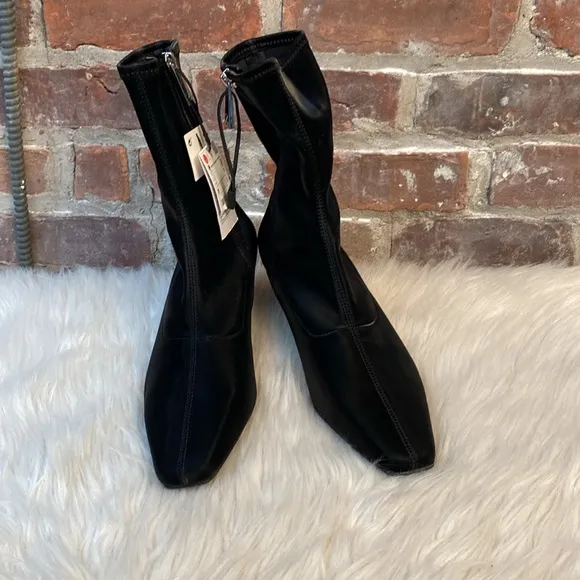New Zara Black Kitten Heel Stretch Booties, Size 8