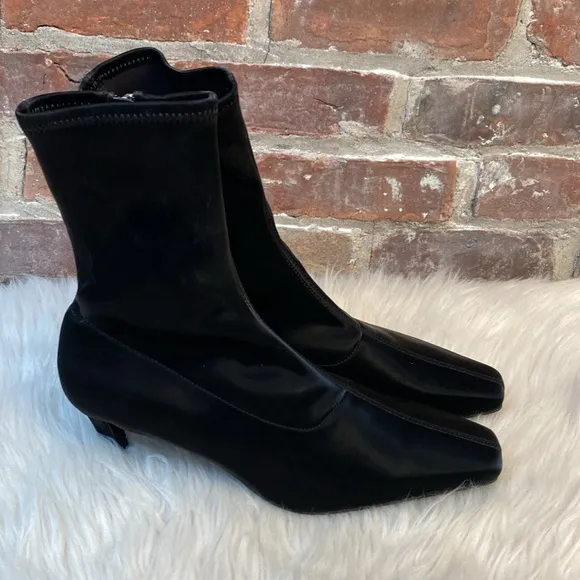 New Zara Black Kitten Heel Stretch Booties, Size 8