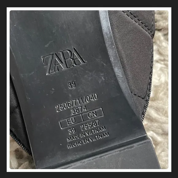 NEW Zara Quilted Flat Mules