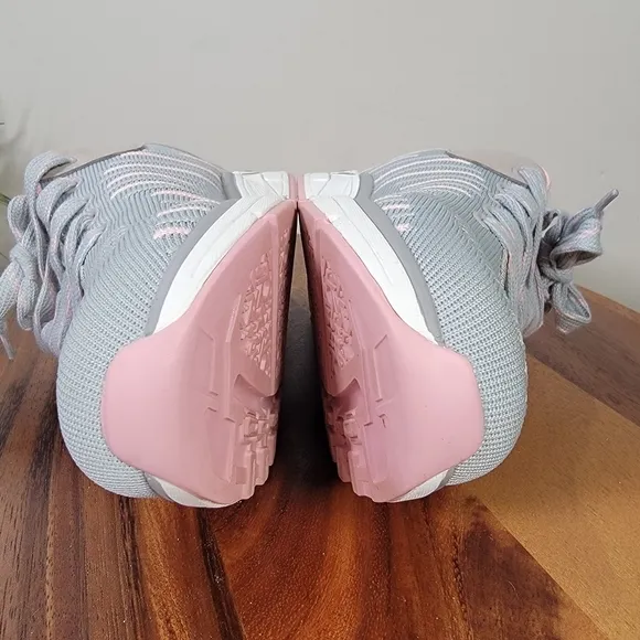 NEW Zeba Shoes Rose Gray Women's Hands Free Sneakers Size 8.5 Extra Wide