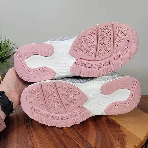 NEW Zeba Shoes Rose Gray Women's Hands Free Sneakers Size 8.5 Extra Wide