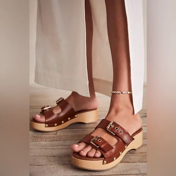 New🌟Fiona Buckle Clogs