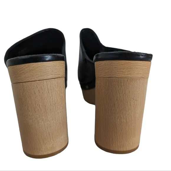 NEW....Vince Camuto Haydorn Black Clogs....Size 10