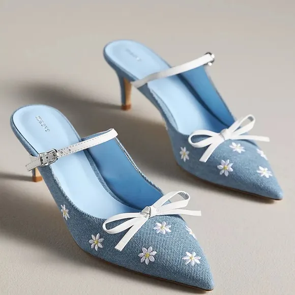 NIB Anthropologie Maeve Bow Denim Flower Daisy Embroidery Kitten Heel Mules Sz 7