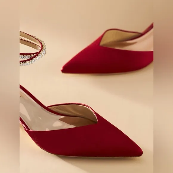 NIB Badgley Mischka Lilibeth Kitten Heel Pump