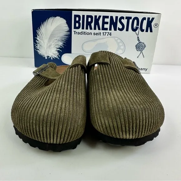 NIB Birkenstock Women's Olive Green Boston 25th Anniversary Clogs - Size 6