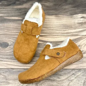 NIB Earth Origins Jordie 9M Faux Fur Comfort Slip on Clogs Tan