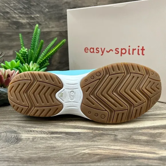 NIB Easy Spirit 8W WIDE Traveltime Slip On Comfort Clogs Mules Palm Leaf Blue