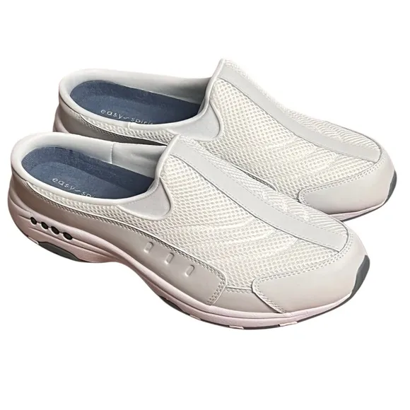 NIB Easy Spirit Women's Traveltime Classic White Clogs Size 10