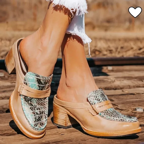 NIB Freebird Collins mules