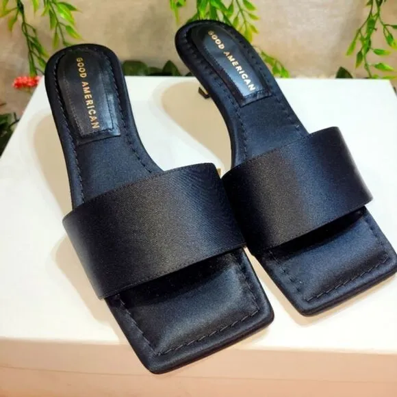 NIB Good American Shoes Good American Kickstand Slide Sandal Mules