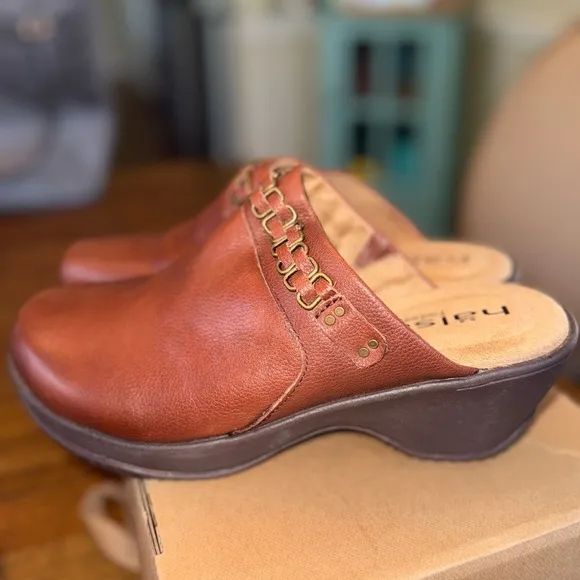 NIB Halsa Women's Chloe Clog in Dark Brown 100% Leather Super Comfort Sz 9W