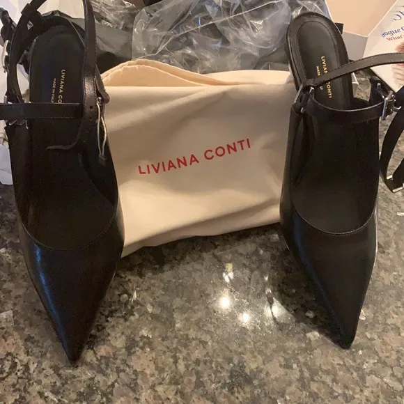 NIB Liviana Conti Italian shoes kitten heels 39. 9