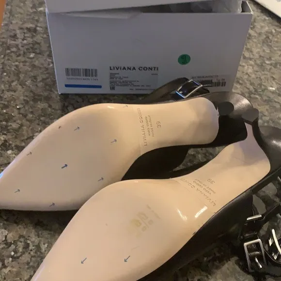 NIB Liviana Conti Italian shoes kitten heels 39. 9