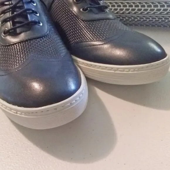 NIB Navy Napa Perforated Wingtip Oxfords 8.5 - MSRP $119