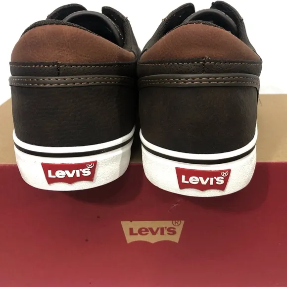 ⭐️NIB NWT Levi’s Performance vegan leather shoes