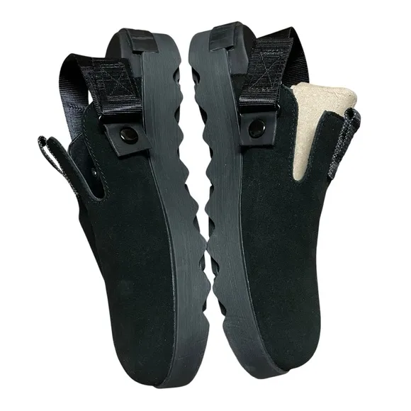 NIB SOREL Women’s Black Suede Viibe Clogs Size 9