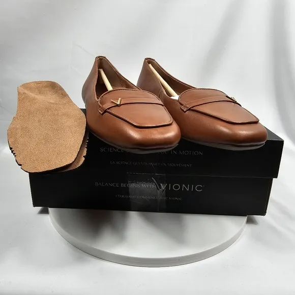 NIB Vionic Hayes Skimmers Ballet Flat Loafer Slip-On VioMotion Leather Tan 8.5