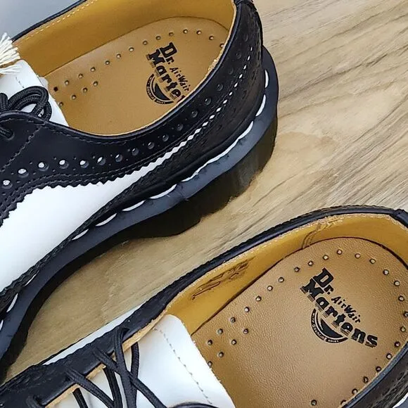 ☔️🩵NIB Dr. Martens 3989 Black &amp; White Bex Smooth Leather Brogue Oxfords Size 8