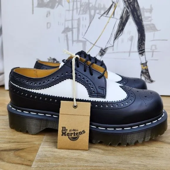 ☔️🩵NIB Dr. Martens 3989 Black &amp; White Bex Smooth Leather Brogue Oxfords Size 8