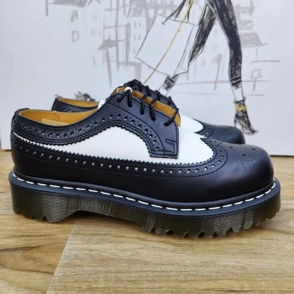 ☔️🩵NIB Dr. Martens 3989 Black &amp; White Bex Smooth Leather Brogue Oxfords Size 8