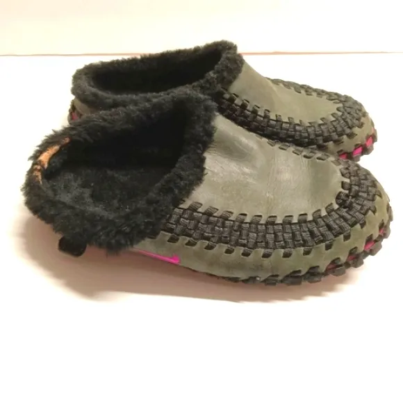 Nike ACG RARE Considered Women's Shearling Leather Slip-On Mules Slides