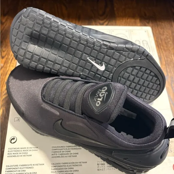 Nike Adapt Auto Max 'Triple Black'