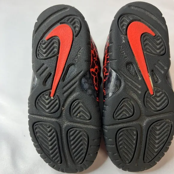 Nike Air Foamposite One cracked Lava Size 7c (TD)