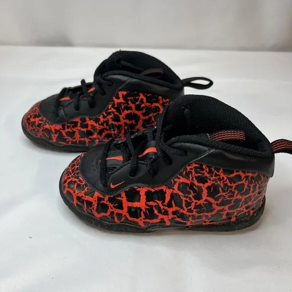 Nike Air Foamposite One cracked Lava Size 7c (TD)