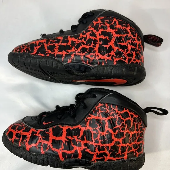 Nike Air Foamposite One cracked Lava Size 7c (TD)