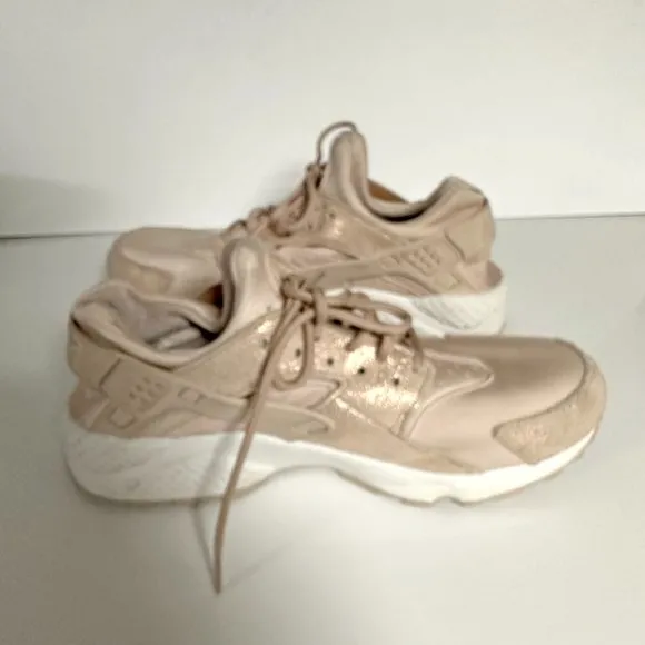 Nike Air Huarache Shoes