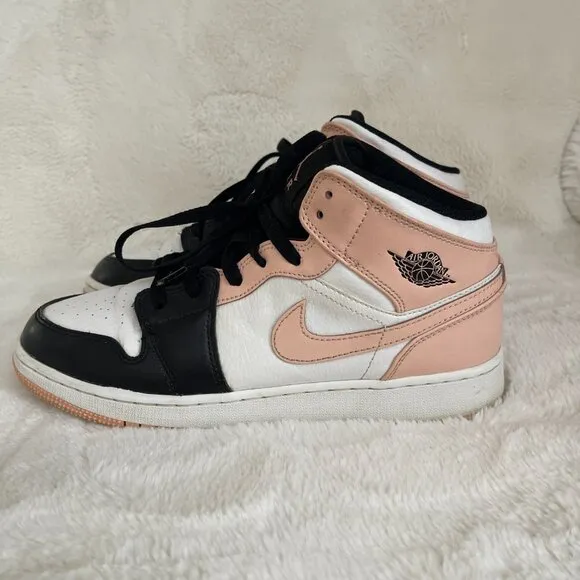 Nike Air Jordan 1 Mid 554725-133 Youth Size 7Y Pink White Black