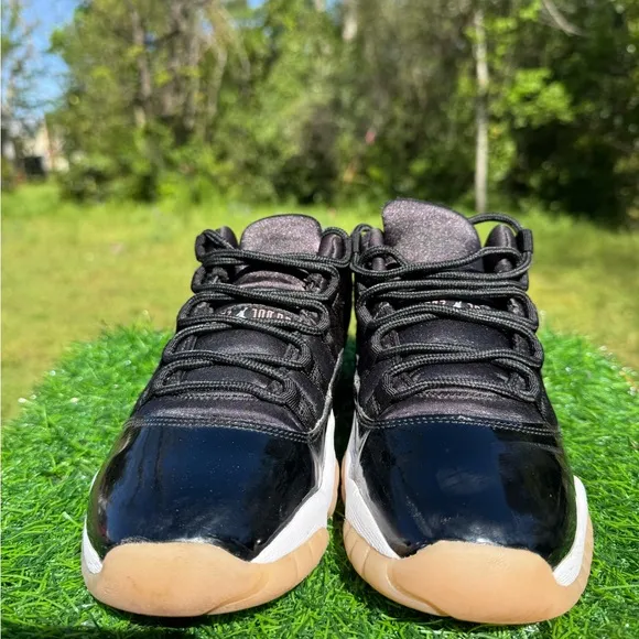 Nike Air Jordan 11 Retro OG Low Bleached Coral
