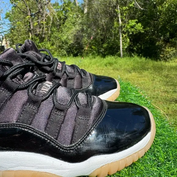 Nike Air Jordan 11 Retro OG Low Bleached Coral