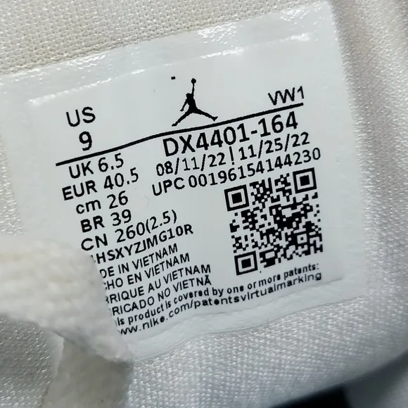 Nike Air Jordan 2 Retro Womens Size 9 White Blue Casual Athletic Shoes Sneakers