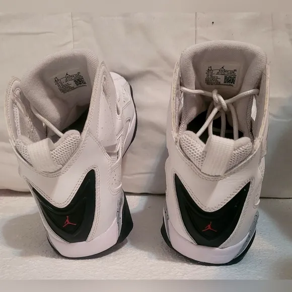 Nike Air Jordan TrueFlight White Mens Size 8.5 Streetwear Athletic Shoes Sneaker