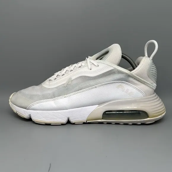 Nike Air Max 2090 Running Shoes BV9977-100 Men’s Sz 10.5