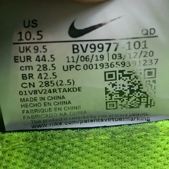 Nike Air Max 2090 Volt Running Shoes Men’s Sz 10.5