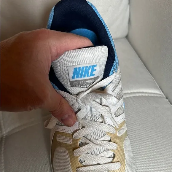 Nike Air Max Tailwind 2 Men’s White and Blue Running Shoes Size 13