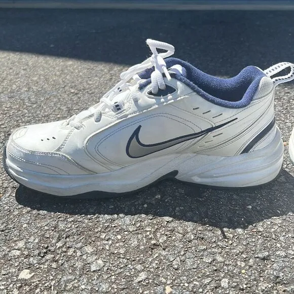Nike Air Monarch Men’s size US 10,5 excellent condition