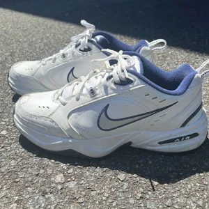 Nike Air Monarch Men’s size US 10,5 excellent condition