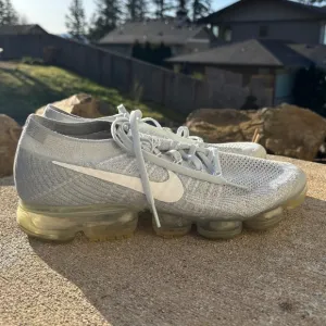 NIKE AIR VAPORMAX FLYKNIT 2017 SHOES MEN'S 11 GRAY PURE PLATINUM RUNNING…