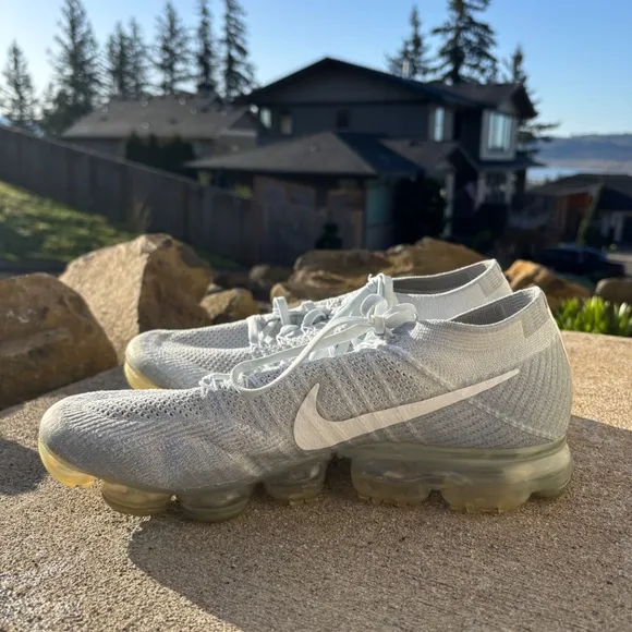 NIKE AIR VAPORMAX FLYKNIT 2017 SHOES MEN'S 11 GRAY PURE PLATINUM RUNNING…