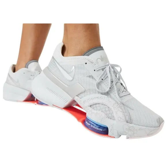 Nike Air Zoom women  Gray Air Zoom SuperRep Shoes 9.5
